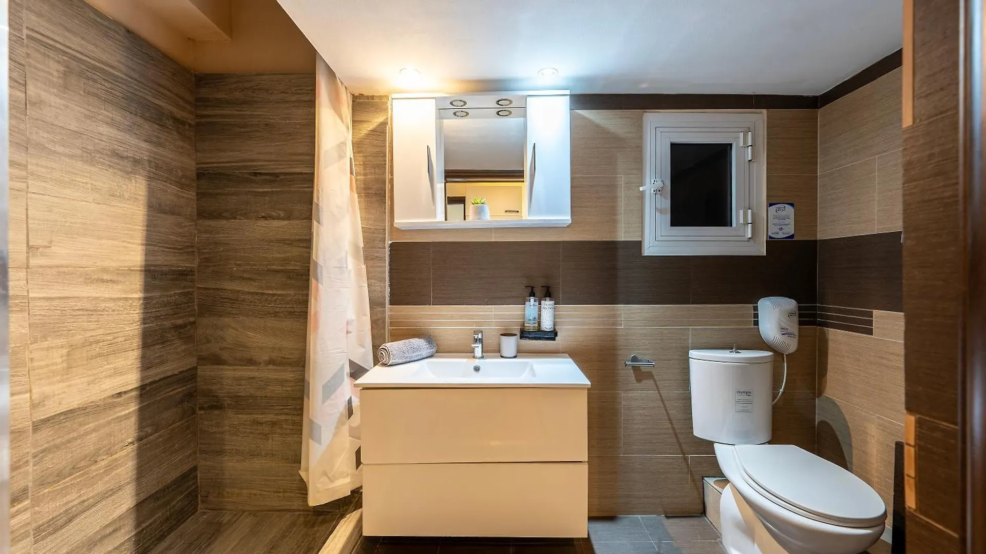 דירה סלוניקי Houseloft Cosmopolitan Comfort יוון